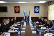 Глава Республики Алтай Олег Хорохордин встретился с членами Общественной палаты региона