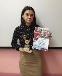  Виктория Пьянова была отмечена статуэткой и грамотой за высокие результаты в выполнении нормативов ВФСК "Готов к труду и обороне" среди обучающихся 9 и 11 классов Майминского района.