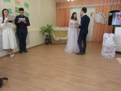 Средь шумного бала