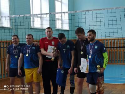 Поздравляем нашу команду по волейболу с 1 местом!!!