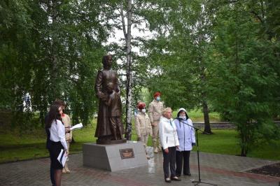 Открытие памятника труженикам тыла и детям Великой Отечественной войны