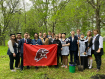 Выпускники школы №2 с. Майма приняли участие во Всероссийской акции «Сад памяти»