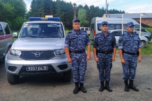 В Майме росгвардейцы оказали медпомощь пострадавшему в ДТП водителю 