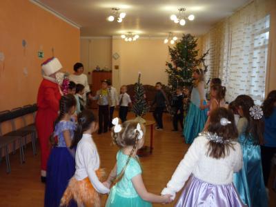 Елка в гости зовет