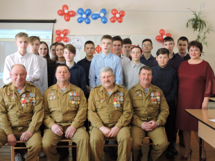 В Манжерокской школе прошел открытый урок "Эхо Афганской войны"