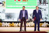 Глава района Р.В. Птицын поздравил с 70-летним юбилеем коллектив и ветеранов Алтайской геофизической экспедиции