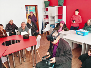 Руководители муниципалитета рассказали пенсионерам Администрации о новых объектах