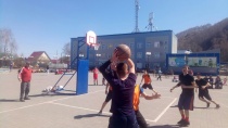 Спортивные выходные: Турниры по уличному баскетболу, шахматам и соревнования по волейболу прошли на майских праздниках