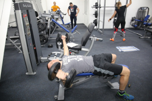 В Майминском районе открыт ледовый дворец