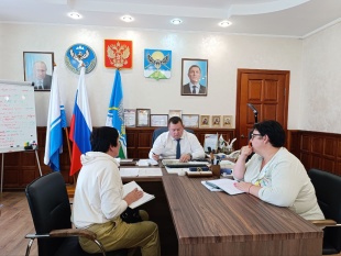 Глава Майминского района провел прием граждан 