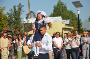 В День знаний состоялось долгожданное открытие Майминской школы № 1 им. Н.А. Заборского после капитального ремонта. 
