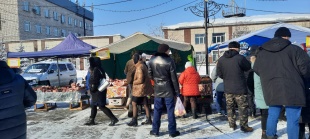 Наряду с Масленицей на центральной площади Маймы прошла сельскохозяйственная ярмарка